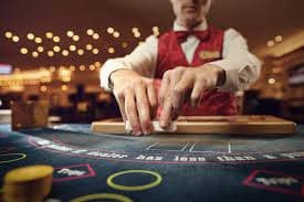 Tampilan aplikasi mobile pusakajitu menampilkan permainan slot dan pasar olahraga